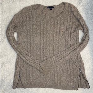 Beige American Eagle Long Sleeve Sweater